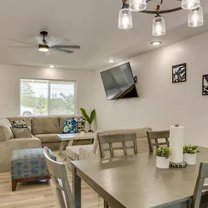 Getaway With Patio, 3 Mi To Shipman Beach! , Keaau United States